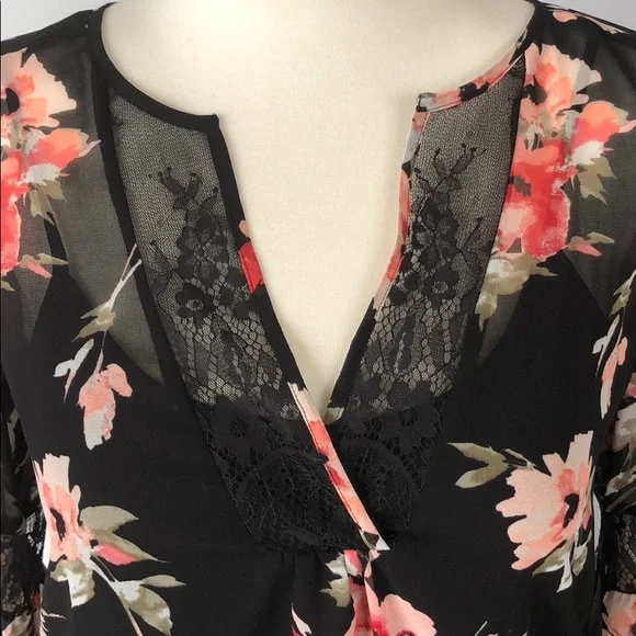 NWT WHBM Romantic Floral Print Dress.. Size 0 - Picture 10 of 15